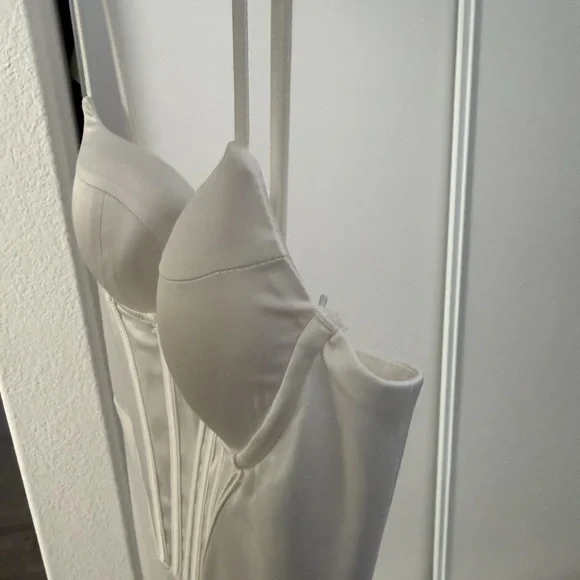 Babyboo Farrah Midi Dress - Picture 4 of 4